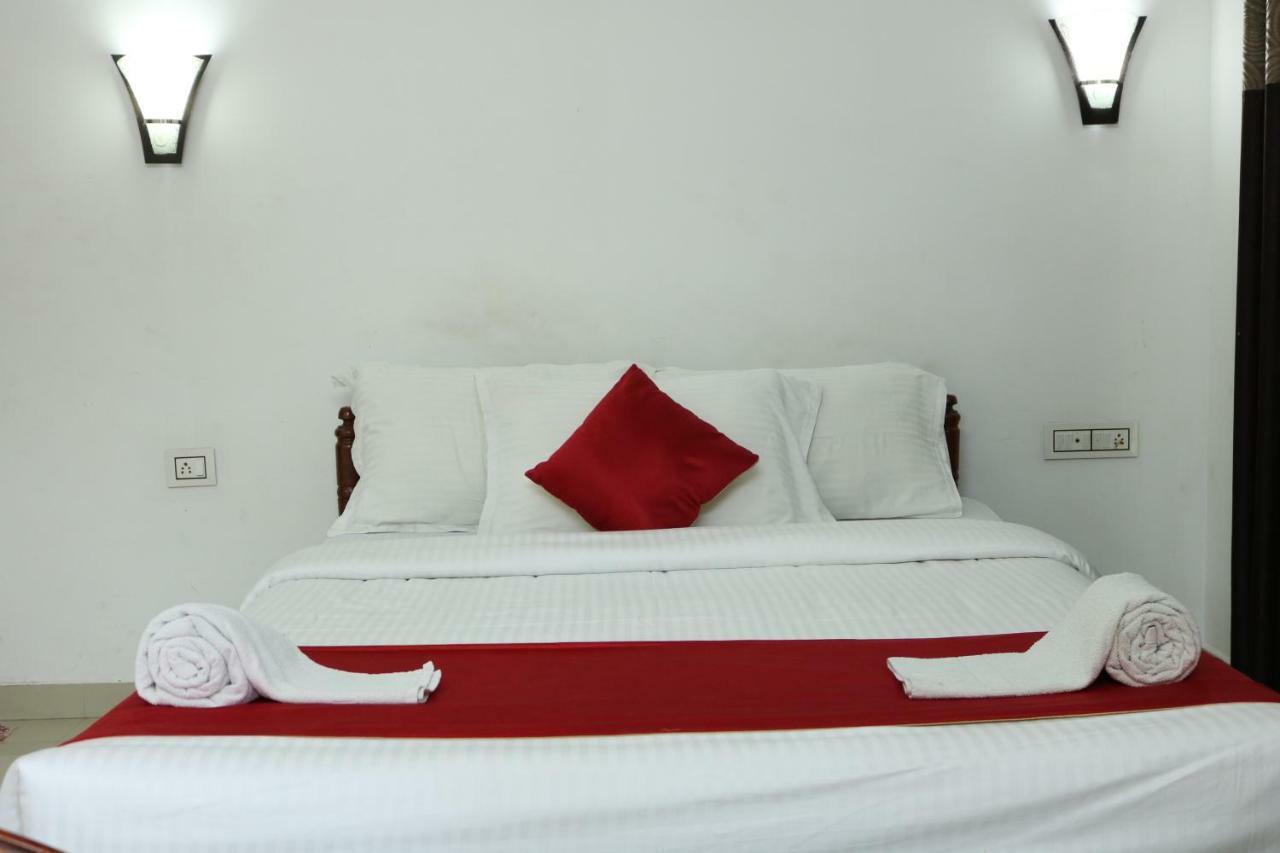 Marayoor Holidays Maraiyur Экстерьер фото